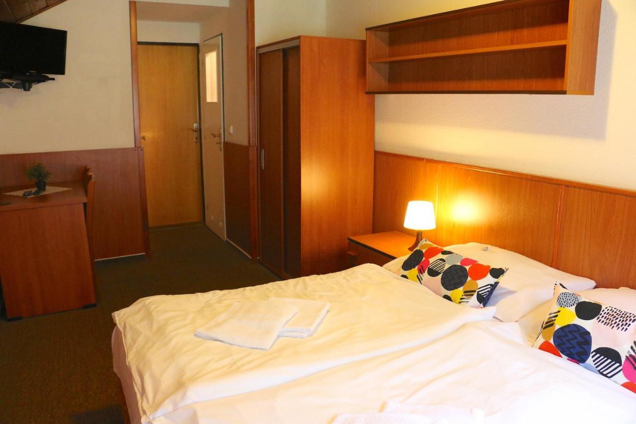 Hotel Maredis Корженов Экстерьер фото