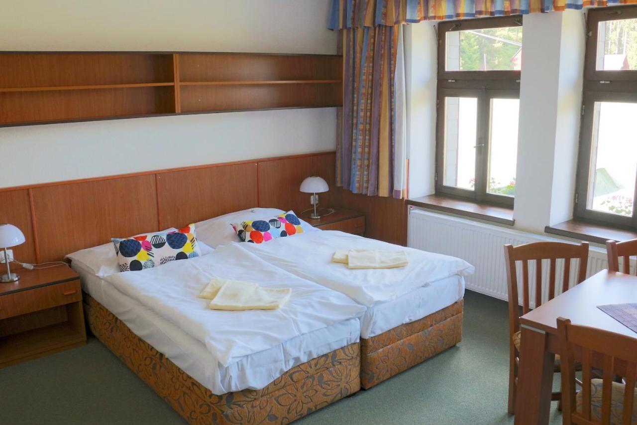 Hotel Maredis Корженов Экстерьер фото