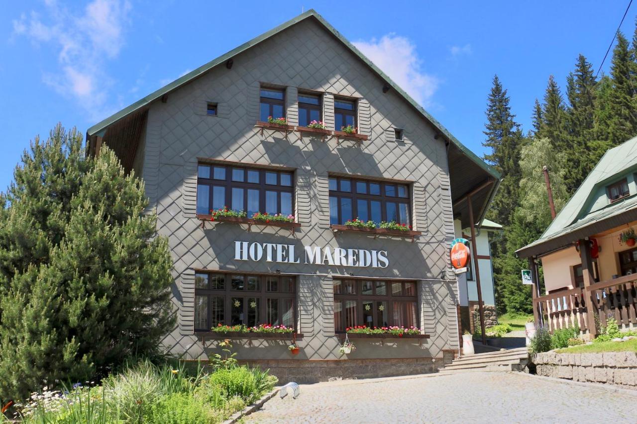 Hotel Maredis Корженов Экстерьер фото