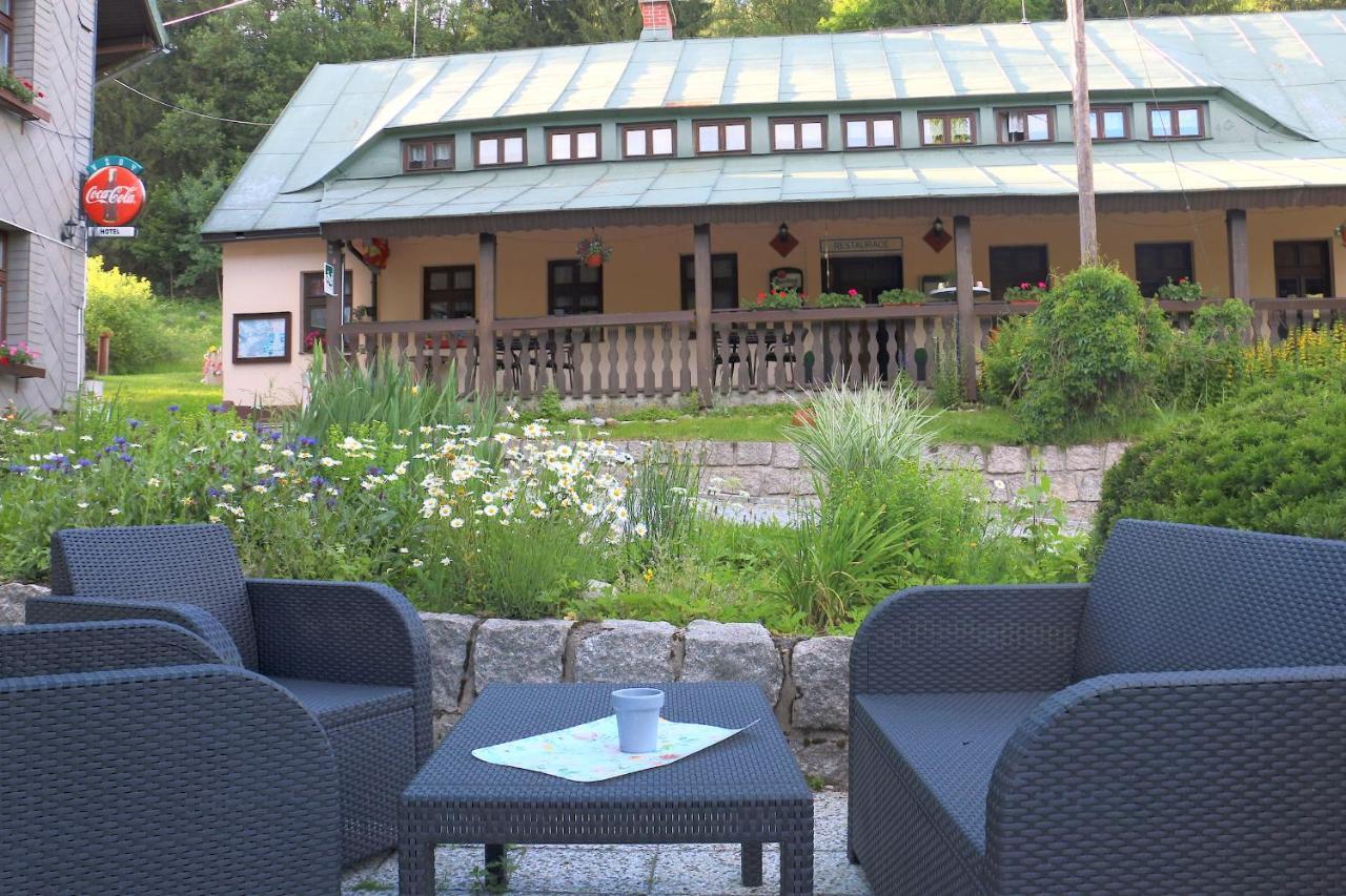 Hotel Maredis Корженов Экстерьер фото