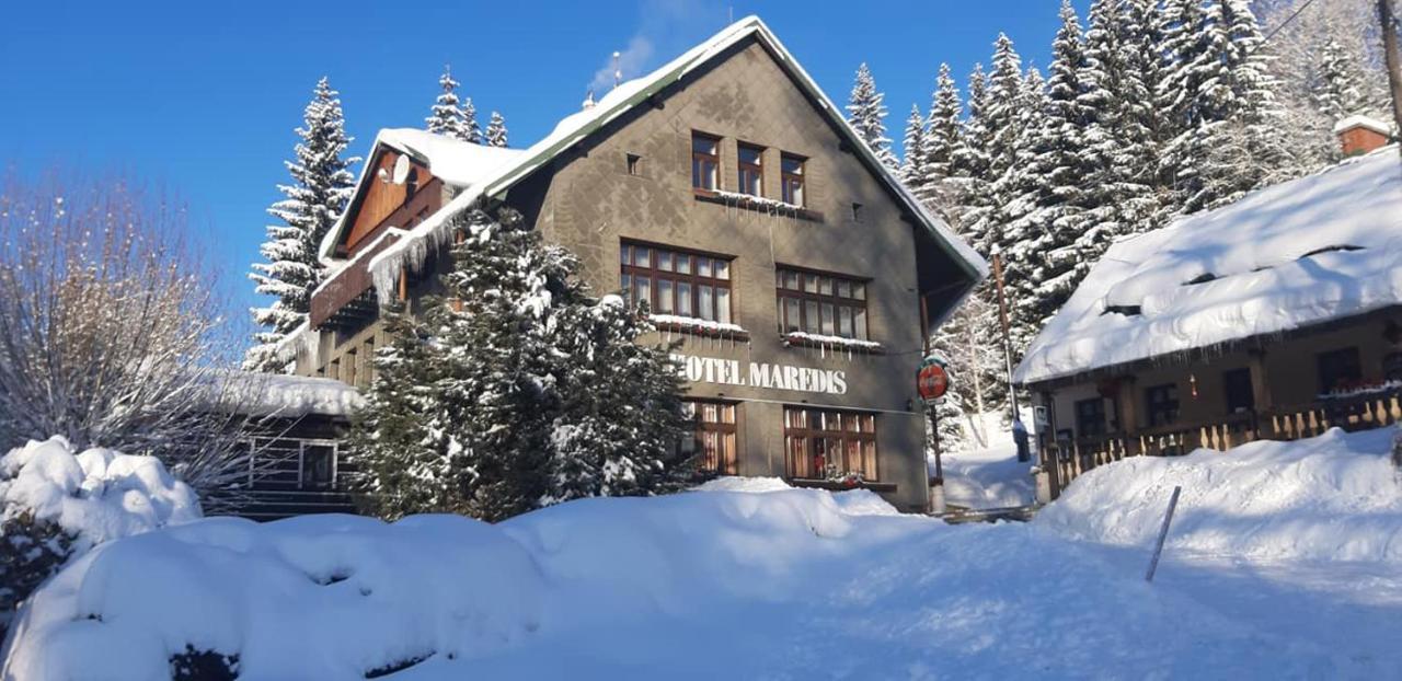 Hotel Maredis Корженов Экстерьер фото