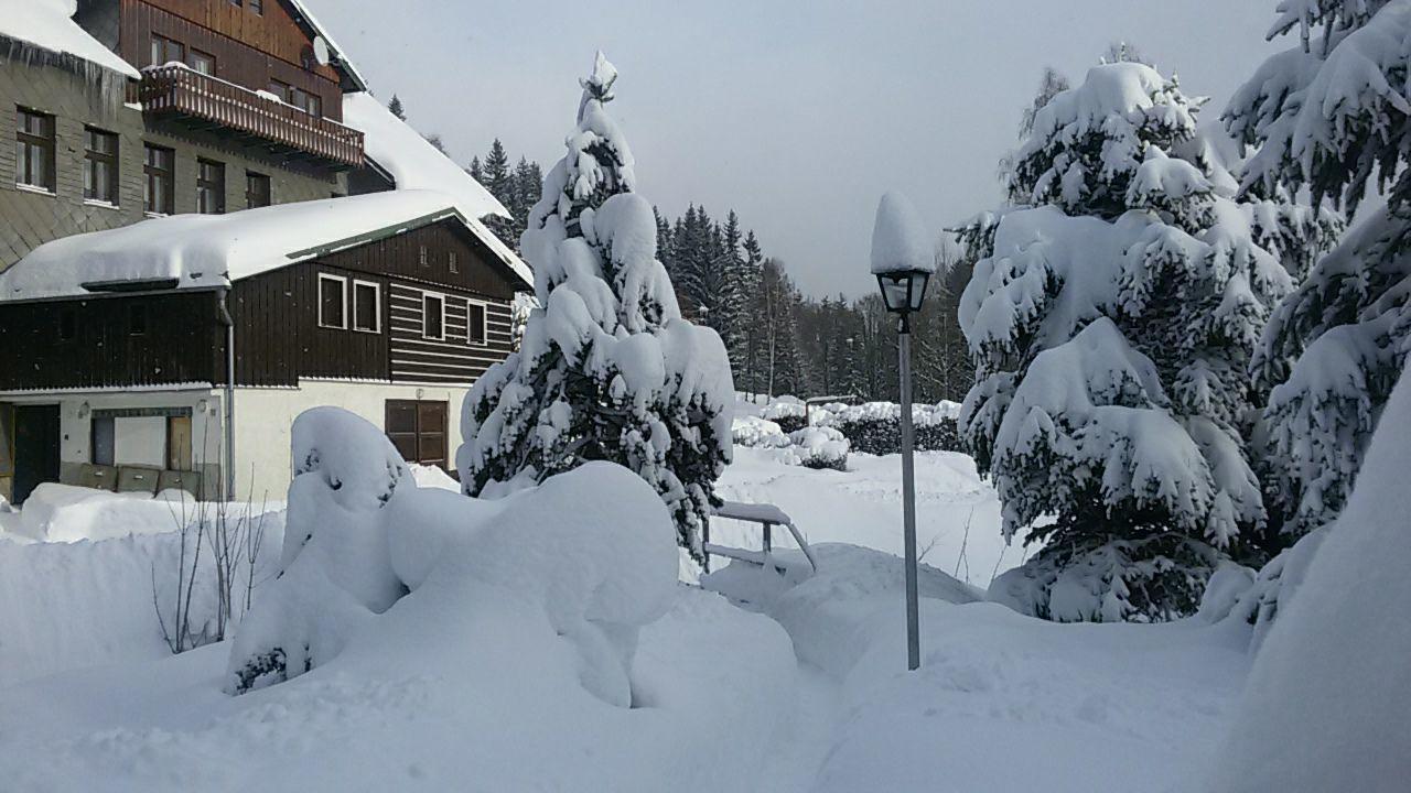 Hotel Maredis Корженов Экстерьер фото